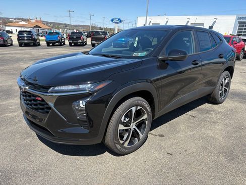 New 2026 Chevrolet Trax RS image 1