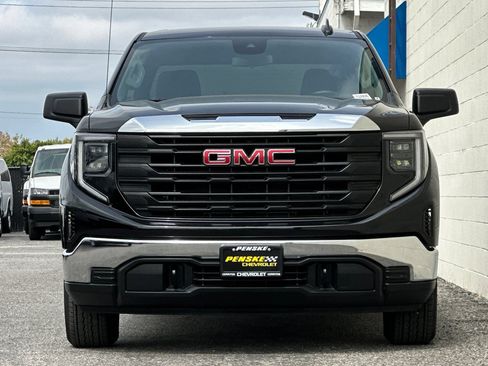 Certified 2025 GMC Sierra 1500 Pro w/ Convenience Package AWD/4WD image 9