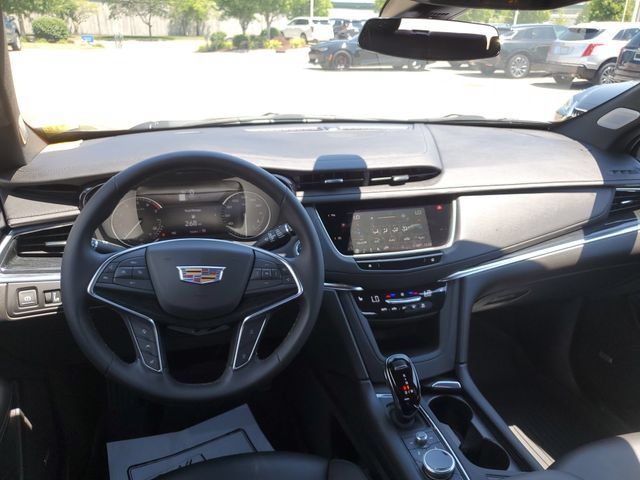 Certified 2025 Cadillac XT5 Premium Luxury w/ LPO, Floor Liner Package AWD/4WD image 26