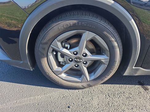 Used 2025 Kia K4 LXS image 10