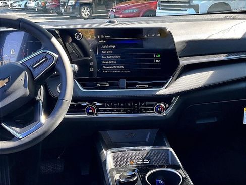 New 2026 Chevrolet Equinox LT AWD/4WD image 13