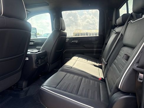 Used 2025 GMC Sierra 2500 AT4X w/ AT4X AEV Edition AWD/4WD image 5