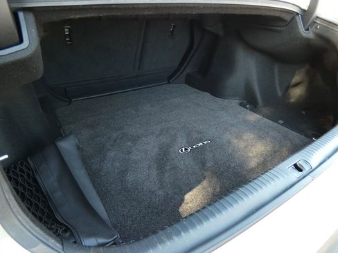 Used 2017 Lexus RC 200t image 71