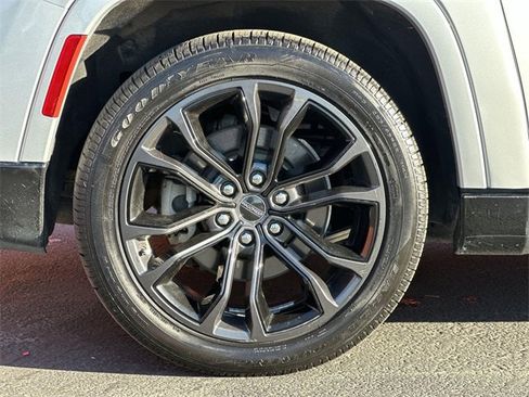 Used 2024 Jeep Grand Wagoneer L Series II w/ Quick Order Packagew 28T image 33