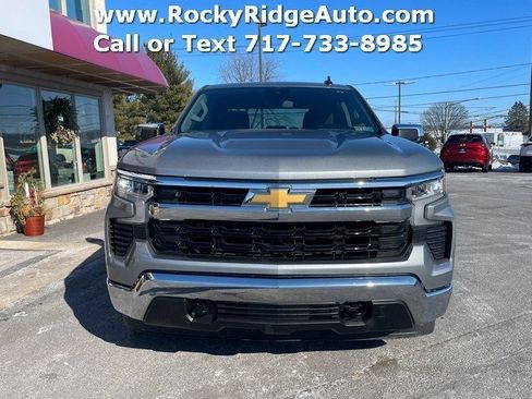 Used 2025 Chevrolet Silverado 1500 LT image 3