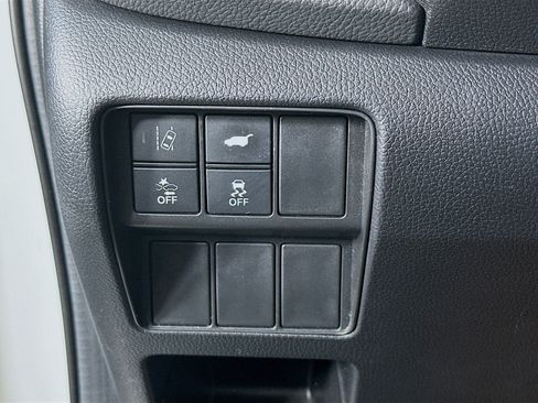 Used 2018 Honda CR-V Touring image 17