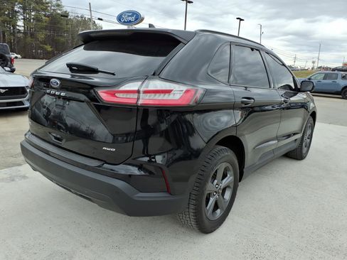 Used 2024 Ford Edge SEL w/ Sport Appearance Package image 5