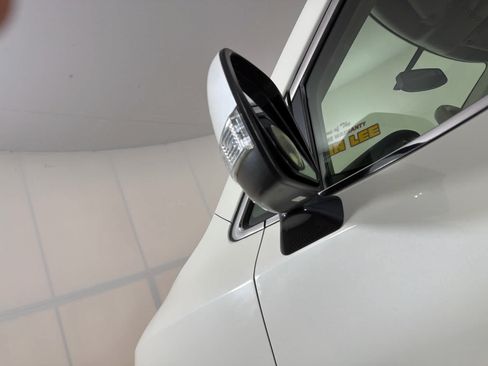 Used 2015 Nissan Quest SL FWD image 13