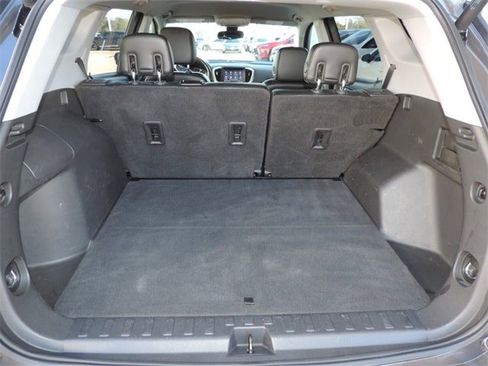 Used 2020 GMC Terrain SLT w/ Preferred Package image 15