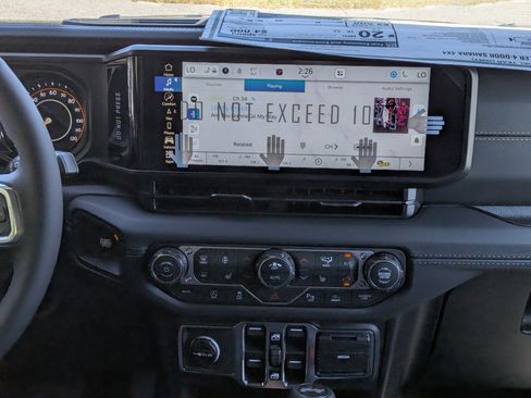 New 2026 Jeep Wrangler Unlimited Sahara AWD/4WD image 17