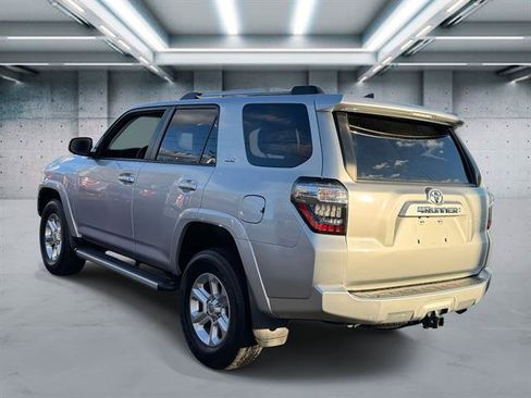 Used 2022 Toyota 4Runner SR5 Premium image 4