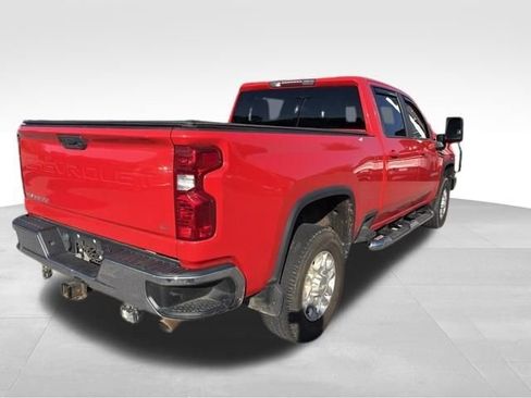 Used 2022 Chevrolet Silverado 2500 LT w/ Convenience Package AWD/4WD image 4