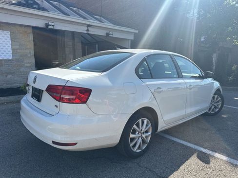 Used 2015 Volkswagen Jetta SE image 12