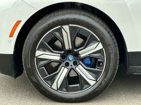 Used 2023 BMW iX xDrive50 w/ Sport Package AWD/4WD image 36
