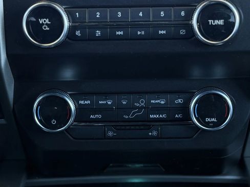 Used 2019 Ford Expedition Max XLT image 35