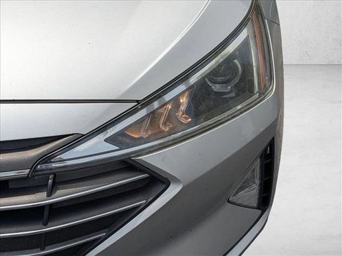 Used 2019 Hyundai Elantra Value Edition w/ Cargo Package FWD image 9