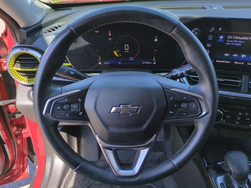 Certified 2024 Chevrolet Trax ACTIV w/ Sunroof Package FWD image 12