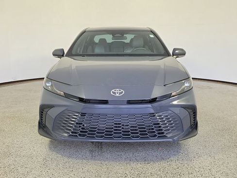 Used 2025 Toyota Camry SE FWD image 3