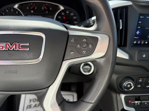 Used 2023 GMC Terrain SLE image 15