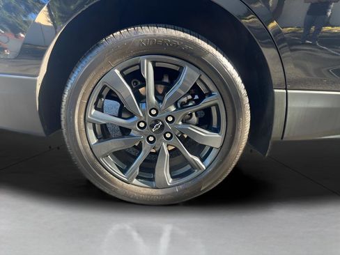 Used 2022 Chevrolet Equinox RS w/ Infotainment Package image 15