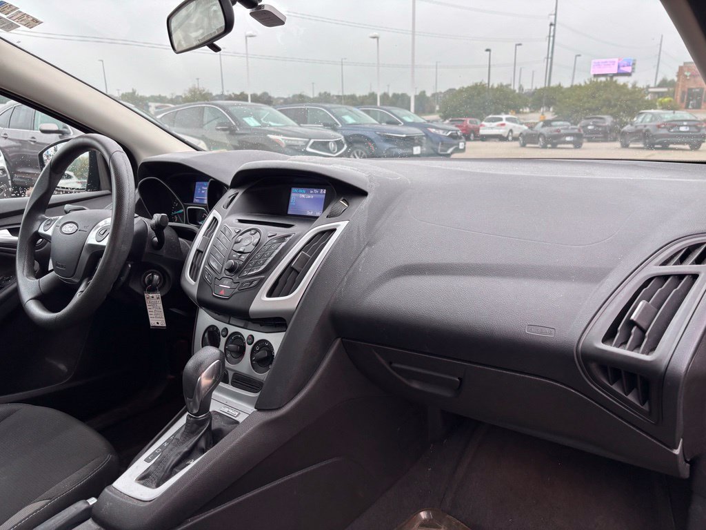 Used 2013 Ford Focus SE FWD image 16