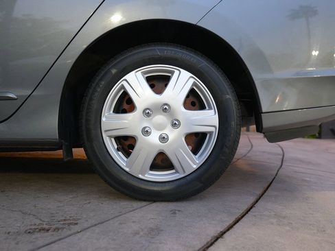 Used 2013 Honda Insight image 34