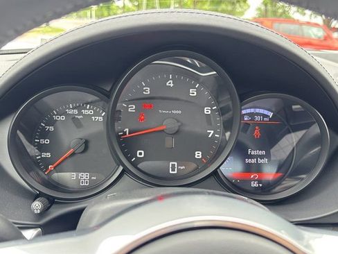 Used 2024 Porsche 718 Cayman RWD image 22