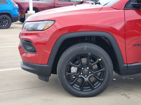 New 2026 Jeep Compass Latitude image 5