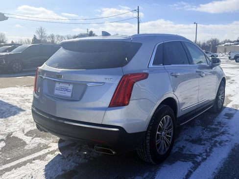 Used 2017 Cadillac XT5 Luxury w/ Driver Awareness Package image 6