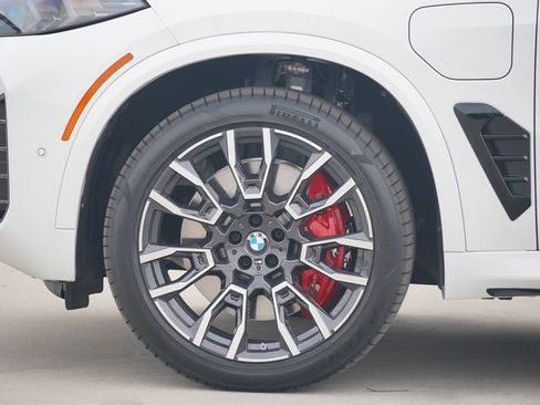 New 2026 BMW X5 xDrive50e w/ M Sport Package image 5