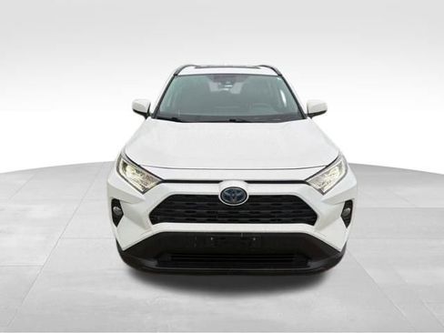Used 2019 Toyota RAV4 XLE w/ Convenience Package AWD/4WD image 10