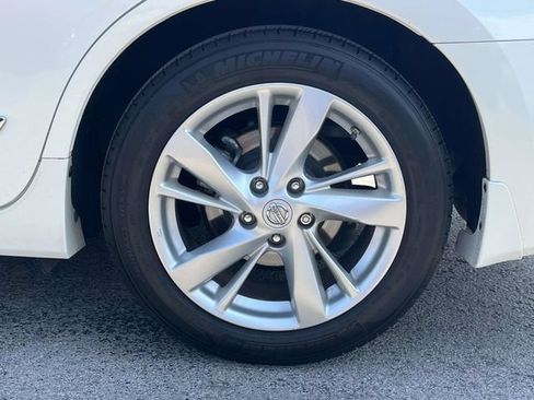 Used 2015 Nissan Altima 2.5 SL w/ Technology Package FWD image 11