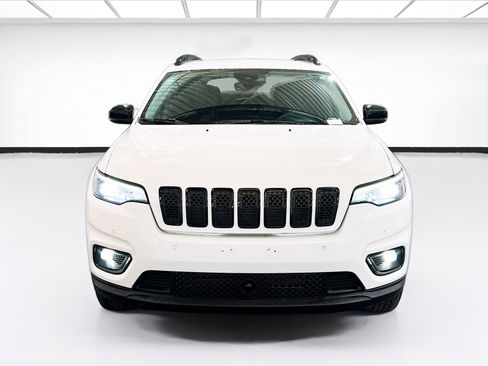 Used 2023 Jeep Cherokee Altitude Lux AWD/4WD image 2
