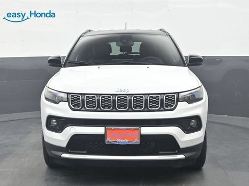 Used 2025 Jeep Compass Limited AWD/4WD image 2