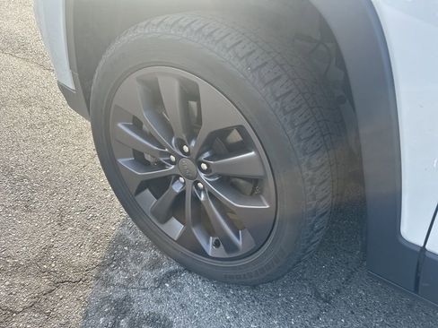 Used 2021 Jeep Cherokee Latitude Lux 80th Anniv w/ Quick Order Package 26U 80TH image 9