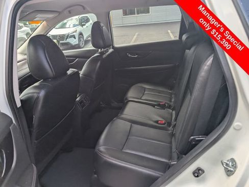 Used 2017 Nissan Rogue SL AWD/4WD image 9