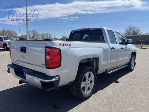 Certified 2018 Chevrolet Silverado 1500 Custom w/ Custom Value Package AWD/4WD image 12