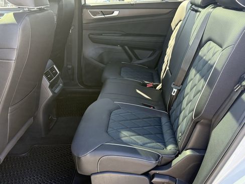 New 2026 Volkswagen Atlas Cross Sport SEL Premium R-Line image 23