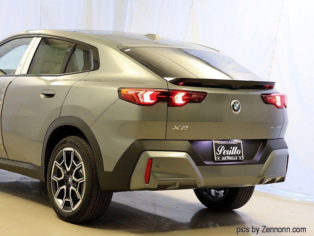 New 2026 BMW X2 xDrive28i w/ Technology Package AWD/4WD image 8