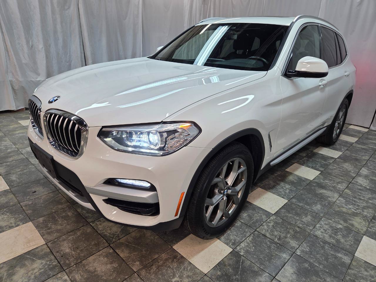 Used 2020 BMW X3 xDrive30i AWD/4WD image 2