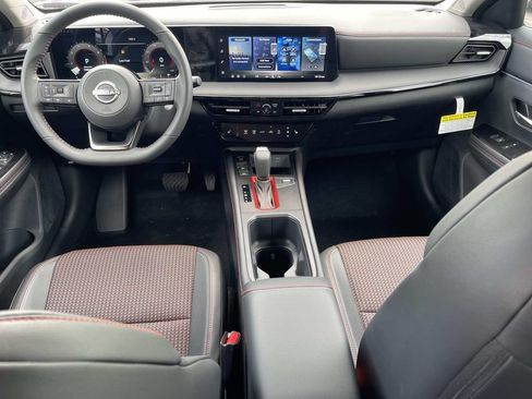 New 2026 Nissan Kicks SR w/ Cold Weather Package AWD/4WD image 15