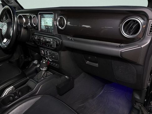 Used 2020 Jeep Wrangler Unlimited Sahara AWD/4WD image 29
