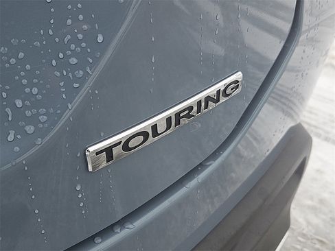 Used 2024 Honda Pilot Touring image 12