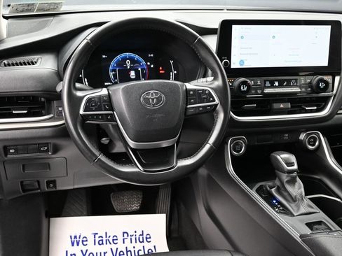Used 2024 Toyota Grand Highlander XLE image 31
