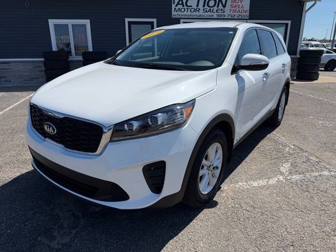 Used 2019 Kia Sorento AWD image 9