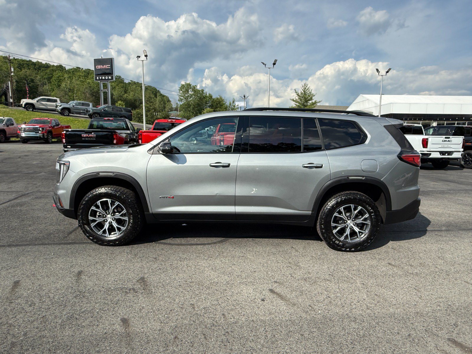 Certified 2025 GMC Acadia AT4 AWD/4WD image 2
