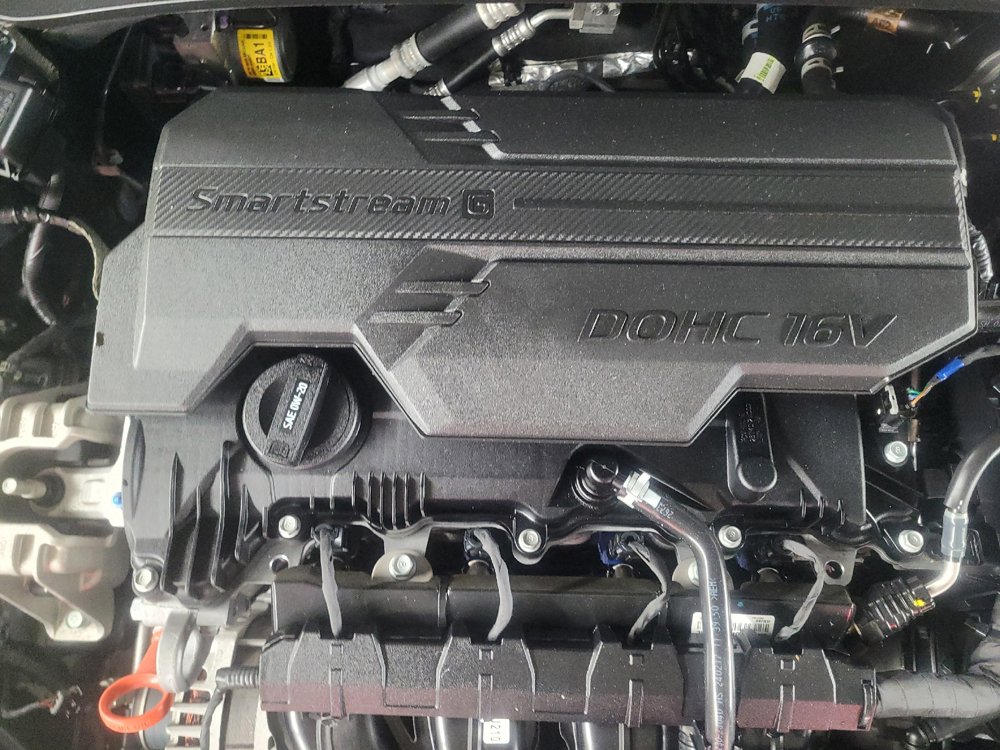 Used 2024 Hyundai Elantra SE FWD image 30