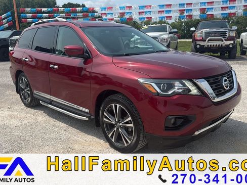 Used 2018 Nissan Pathfinder Platinum w/ Cargo Package FWD image 3