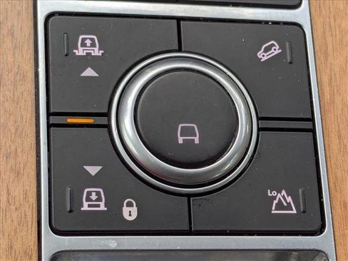 Used 2021 Land Rover Range Rover P525 Westminster Edition image 18