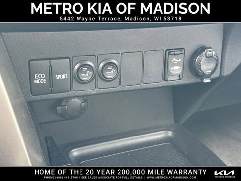 Used 2015 Toyota RAV4 XLE AWD/4WD image 25
